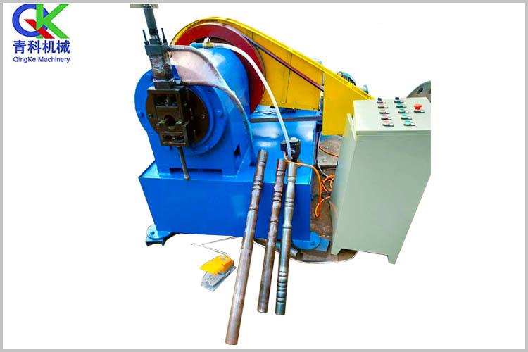 具有噪音小、易操作、產(chǎn)量高、性能穩(wěn)定、使用壽命長，模具更換簡單等特點(diǎn)