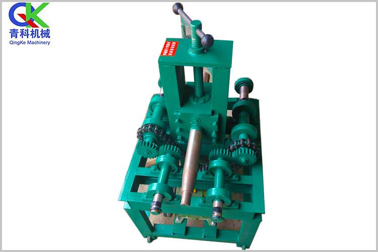 用戶使用可配置芯軸，亦可不配置芯軸，均可彎制出合格的管道