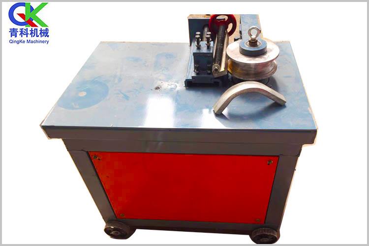 大口徑彎管機用戶使用可配置芯軸，亦可不配置芯軸，均可彎制出合格的管道