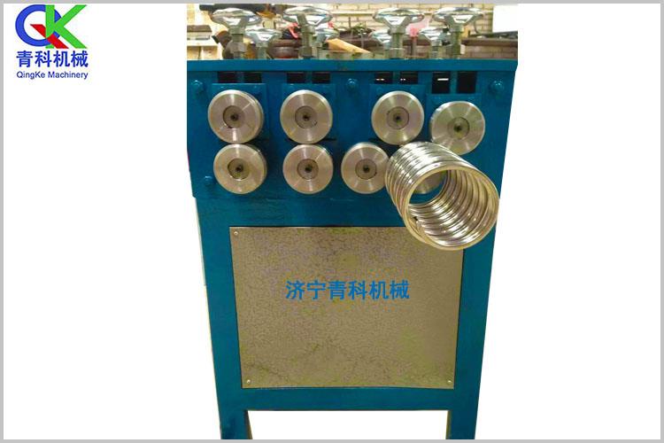 優(yōu)異的脹管工藝，保障了換熱器銅管和鋁箔的緊密接觸，傳熱性能好。具有效率高、體積小、噪音低等特點