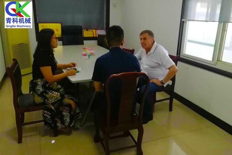 外國(guó)客戶(hù)接待