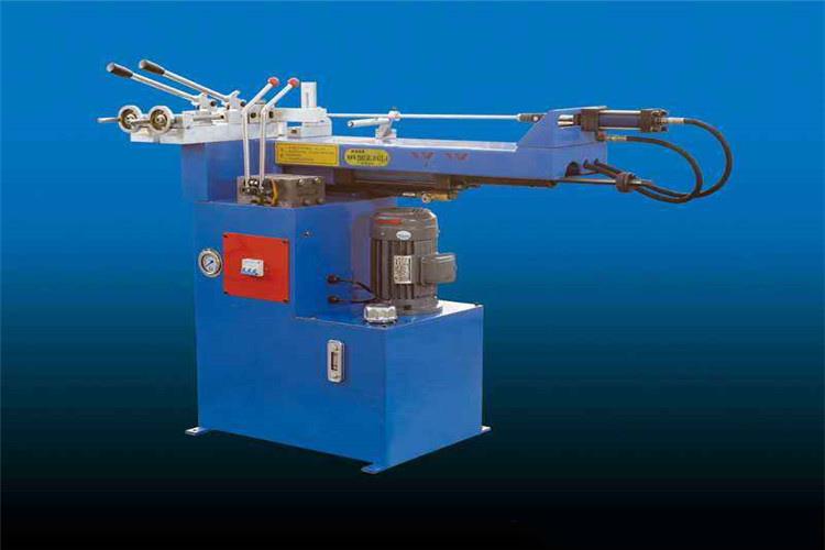 液壓盤管機是一種新型的具有彎管功能及起頂功能的彎管工具