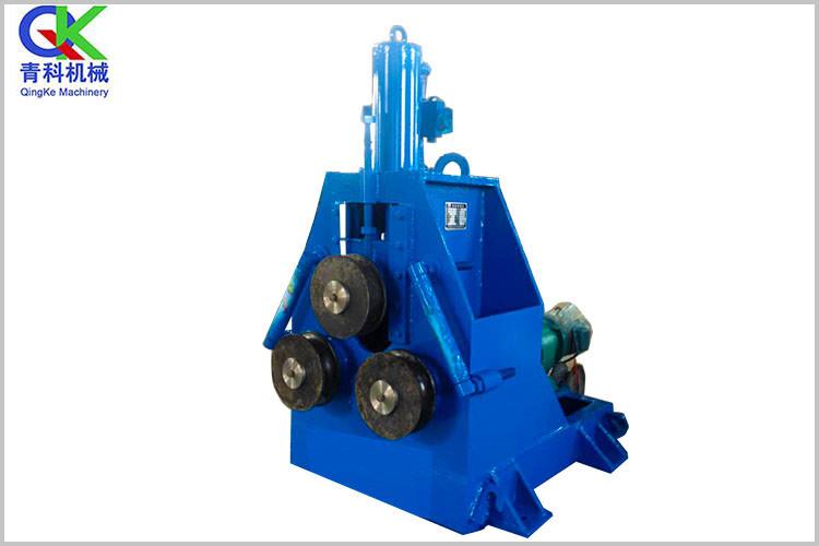 將電動液壓彎管機(jī)開關(guān)擰緊、支承輪和模子與被彎工件接觸部位涂潤滑油脂