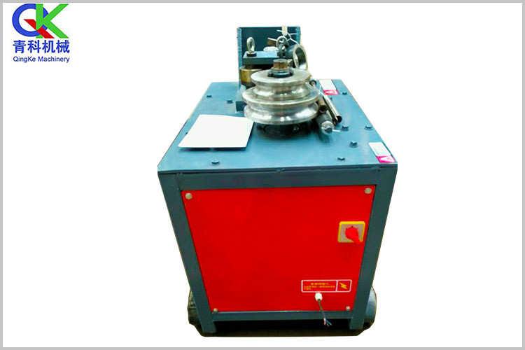 不銹鋼彎管機(jī)上所有零件和附件的未加工表面的涂漆應(yīng)符合有關(guān)的規(guī)定