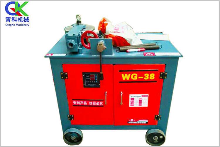 用電磁溢流閥調(diào)整壓力，保障不銹鋼彎管機(jī)系統(tǒng)壓力達(dá)到需要的工作壓力