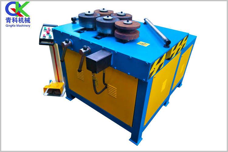 不銹鋼盤管機(jī)集機(jī)、電、液（氣）、光于一身的高技術(shù)產(chǎn)品，技術(shù)含量高，操作和維修難度大