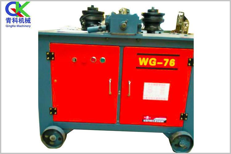 一般不銹鋼彎管機(jī)在物流送到廠家后，廠家聯(lián)系會在24小時內(nèi)出發(fā)前往客戶那里給您安裝調(diào)試及教您如何操作使用