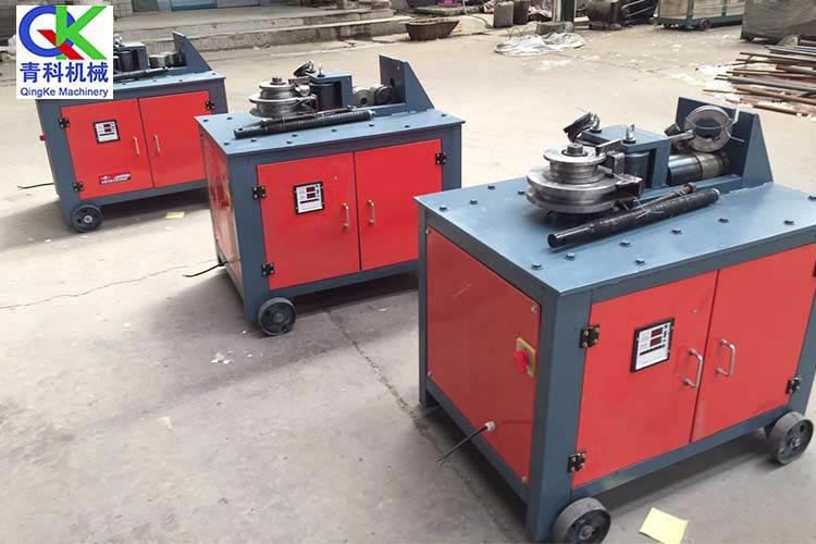 使用不銹鋼彎管機(jī)前，須檢查電源線、開關(guān)、電機(jī)、油泵、液壓活塞、液壓油管、胎具等是否完好