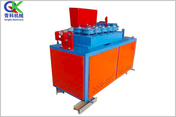 正確操作不銹鋼彎管機能夠保障操作工人的人身安全