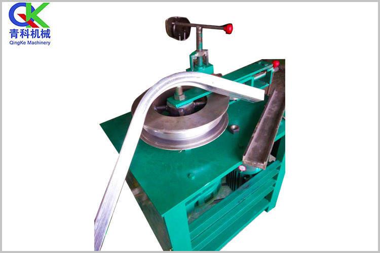 電動液壓彎管機—液壓傳動及控制系統(tǒng)以其傳遞功率大、控制精度搞、響應(yīng)速度快和易于實現(xiàn)電機液一體化控制的優(yōu)點