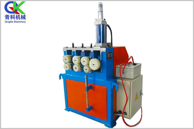 自動(dòng)化作業(yè)，只需要把要求存放到電腦里，電腦就可以自行控制，按照要求生產(chǎn)出管件